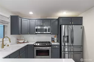 1749 NW 59th St, Seattle, WA 98107 - Photo 16