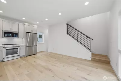 7320 11th Avenue NE, Seattle, WA 98115 - Photo 10