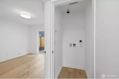 7320 11th Avenue NE, Seattle, WA 98115 - Photo 6