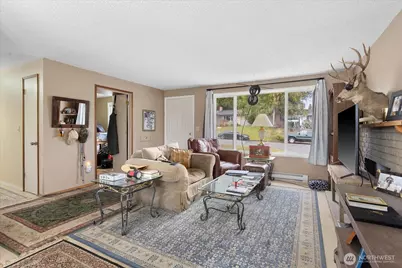 9226 3rd Place SE, Everett, WA 98208 - Photo 2