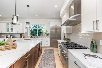 14820 NE 70th Court, Redmond, WA 98052 - Photo 8