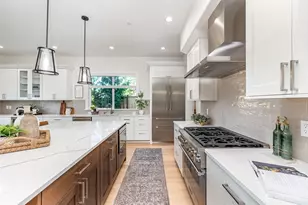 14820 NE 70th Ct, Redmond, WA 98052 - Photo 8