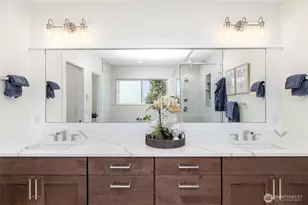 14820 NE 70th Ct, Redmond, WA 98052 - Photo 18