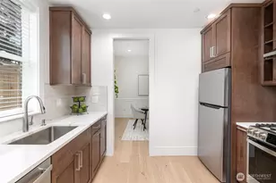 14820 NE 70th Ct, Redmond, WA 98052 - Photo 12