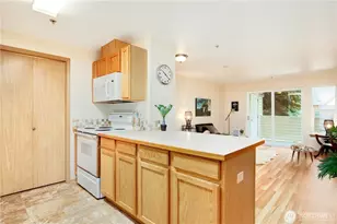 11915 Roseburg Ave S, Burien, WA 98168 - Photo 6