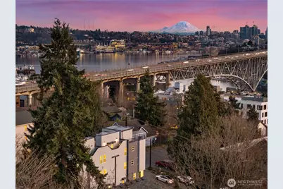 3607 Linden Avenue N, Seattle, WA 98103 - Photo 4