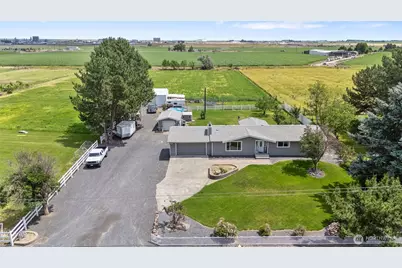 2351 Admiral Road NE, Moses Lake, WA 98837 - Photo 2
