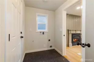 4709 NE 18th St, Renton, WA 98059 - Photo 14