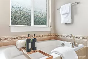 5205 NE 10th St, Renton, WA 98059 - Photo 16