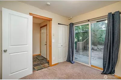 10710 Whitman Avenue N #B, Seattle, WA 98133 - Photo 18