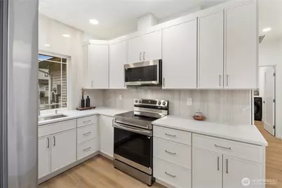 15604 48th Pl W, Edmonds, WA 98026 - Photo 12