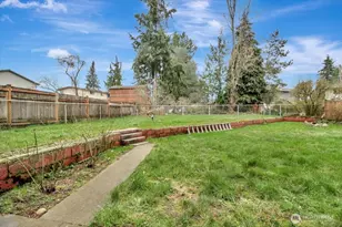 7313 228th St SW, Mountlake Terrace, WA 98043 - Photo 32