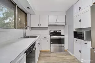 7313 228th St SW, Mountlake Terrace, WA 98043 - Photo 10