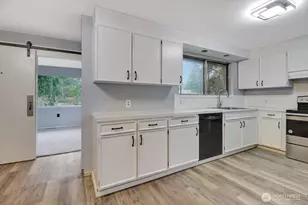 7313 228th St SW, Mountlake Terrace, WA 98043 - Photo 8