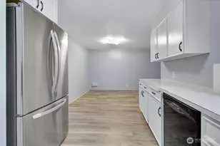 7313 228th St SW, Mountlake Terrace, WA 98043 - Photo 10