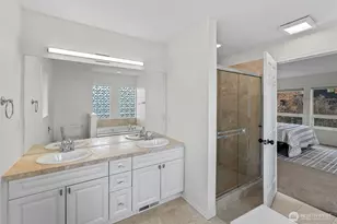 1203 5th Ave N, Seattle, WA 98109 - Photo 18