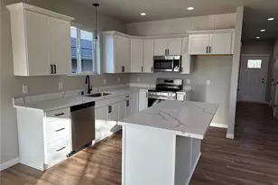 3701 W E St, Bremerton, WA 98312 - Photo 2