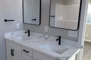 3701 W E St, Bremerton, WA 98312 - Photo 4