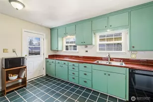 1005 S Alder St, Tacoma, WA 98405 - Photo 6