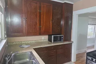 2726 S 14th St, Tacoma, WA 98405 - Photo 6