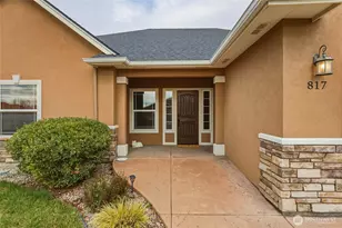 817 NE Bunky Ln, College Place, WA 99324 - Photo 2