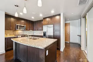 10650 NE 9th Pl, Bellevue, WA 98004 - Photo 10