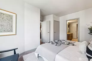 10650 NE 9th Pl, Bellevue, WA 98004 - Photo 18