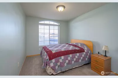 225 E Inglewood Drive, Moses Lake, WA 98837 - Photo 16