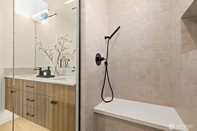 748 N 96th Street, Seattle, WA 98103 - Photo 12