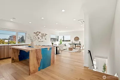 748 N 96th Street, Seattle, WA 98103 - Photo 18