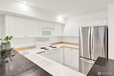 3318 30th Avenue SW #B404, Seattle, WA 98126 - Photo 16