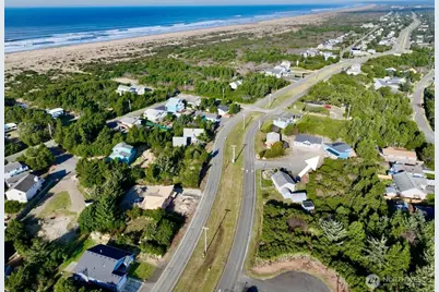 718 Reporter Court, Ocean Shores, WA 98569 - Photo 4