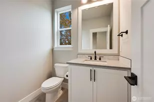 18510 Meridian Ave SE, Bothell, WA 98012 - Photo 4