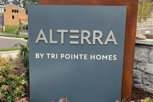 13734 SE 84th St, Newcastle, WA 98059 - Photo 2