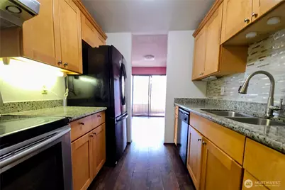 12421 74th Lane #18, Seattle, WA 98178 - Photo 10