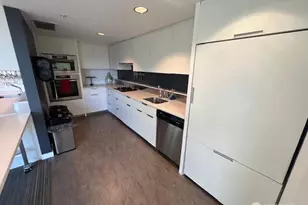 501 Roy St, Seattle, WA 98109 - Photo 6