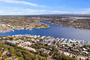 559 McGraw St, Seattle, WA 98109 - Photo 36