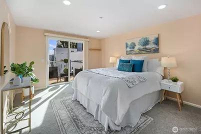 559 McGraw Street #402, Seattle, WA 98109 - Photo 18