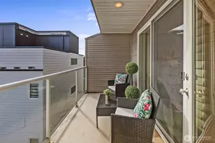 559 McGraw St, Seattle, WA 98109 - Photo 20