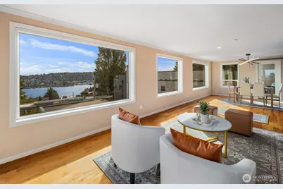 559 McGraw Street #402, Seattle, WA 98109 - Photo 6