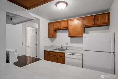 1700 Lake Park Drive SW #16, Tumwater, WA 98512 - Photo 8