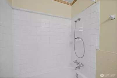 15551 Densmore Avenue N, Shoreline, WA 98133 - Photo 10