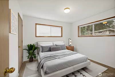 15551 Densmore Avenue N, Shoreline, WA 98133 - Photo 8