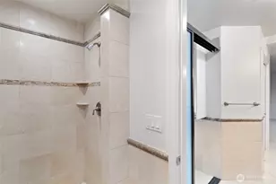 1932 S 370th Ct, Federal Way, WA 98003 - Photo 16