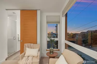 1002 5th Avenue N, Seattle, WA 98109 - Photo 26