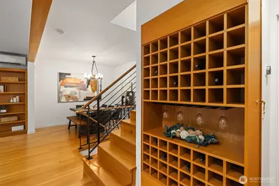 1002 5th Avenue N, Seattle, WA 98109 - Photo 20