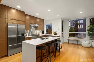 1002 5th Ave N, Seattle, WA 98109 - Photo 16