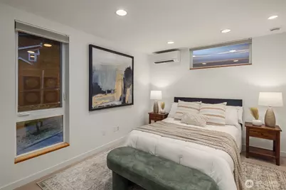 1002 5th Avenue N, Seattle, WA 98109 - Photo 24