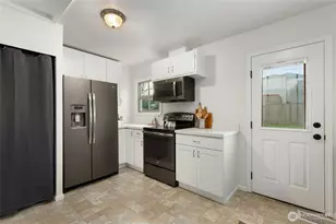 8625 35th Ave SW, Seattle, WA 98126 - Photo 8