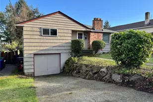 9324 52nd Ave S, Seattle, WA 98118 - Photo 2